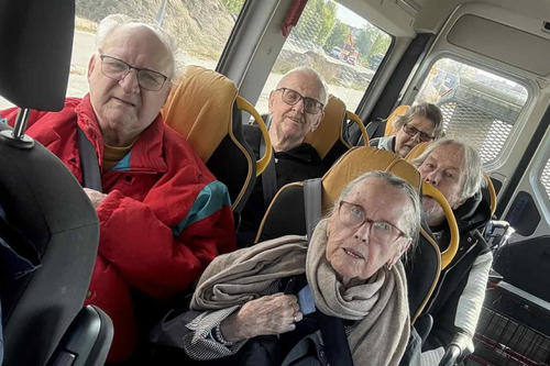 P&aring; utflykt med Attendobussen