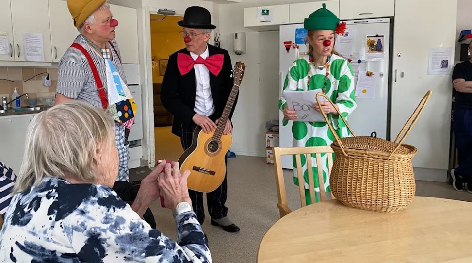 Clowner på Attendo Eskilshem